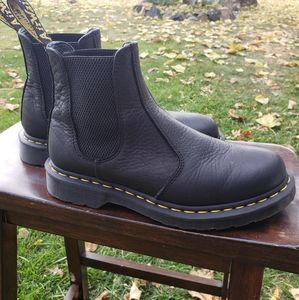 Dr. Martens Chelsea Boots Black Wmns 9